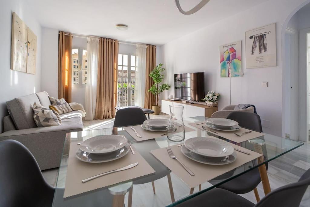 Central And Beautiful Apartment - Free Parking Malaga Exterior photo